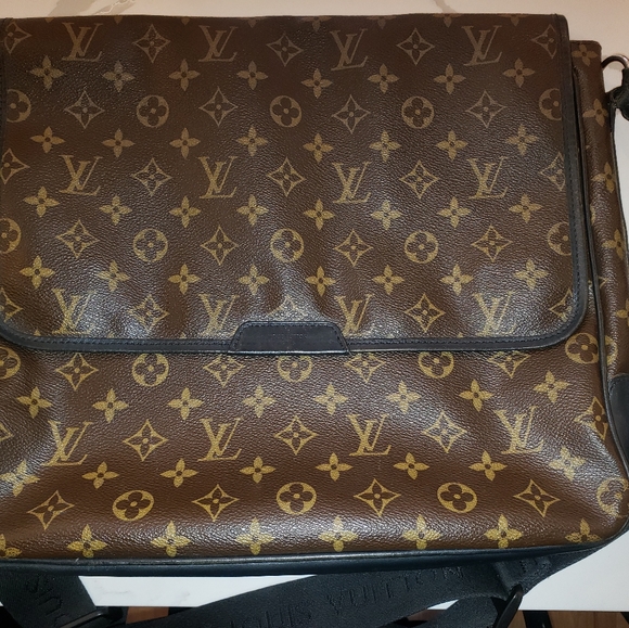 Louis Vuitton Monogram Bass GM 49th week of 2010 France - Picture 2 of 7